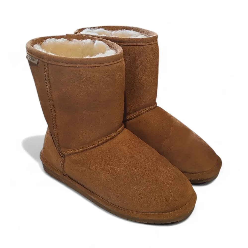 Bearpaw Emma Sheepskin Suede Short Boots Chestnut Youth 5 Wide Women's 6.5 Wide